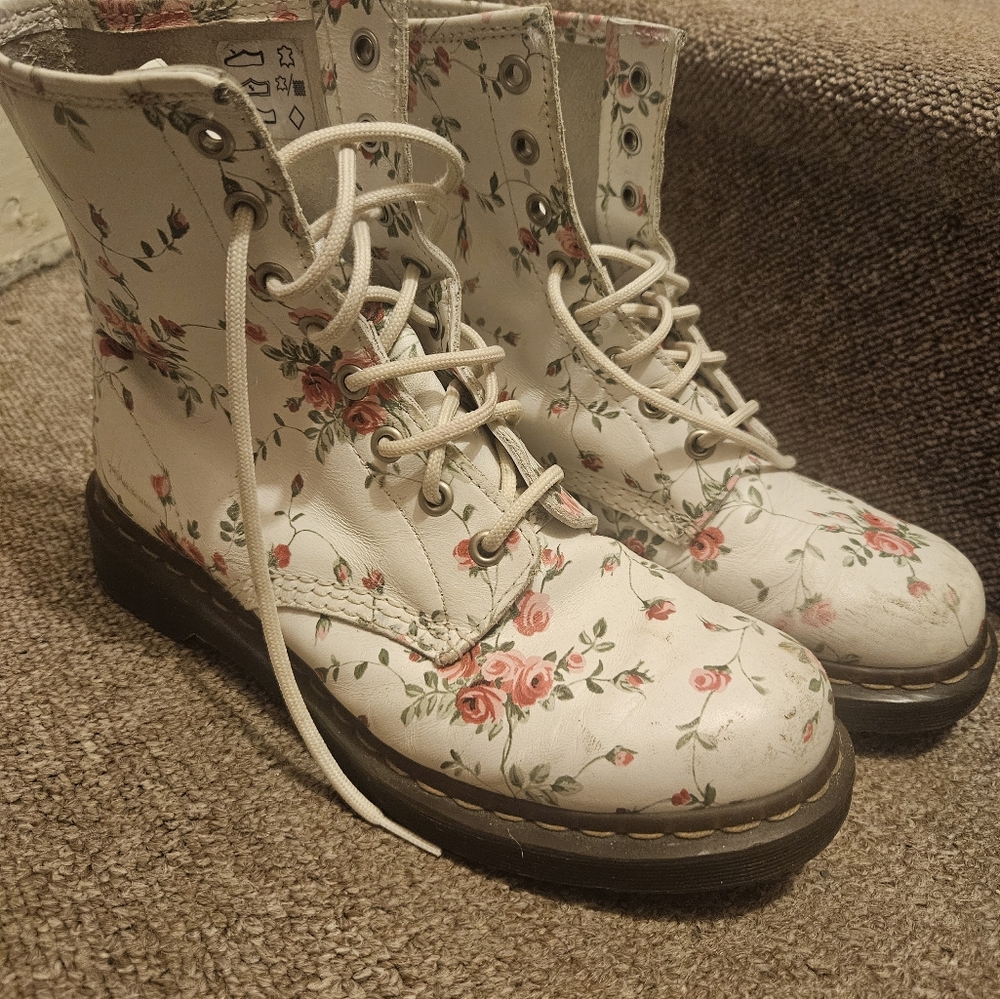 Floral Lace-Up Boots